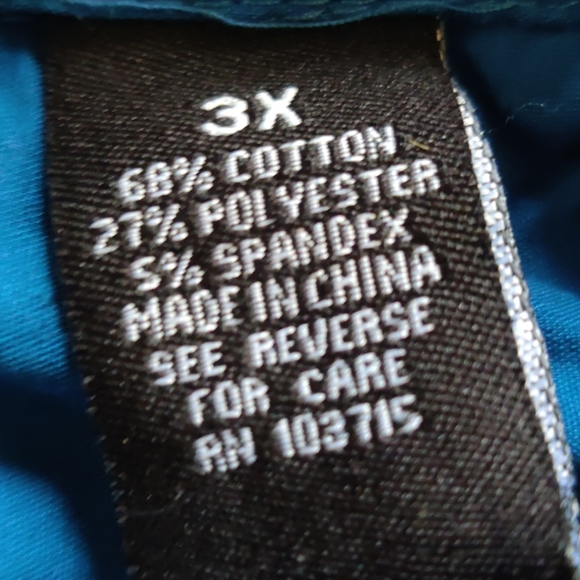 Gorgeous blue button down with silver snaps - Picture 2 of 2